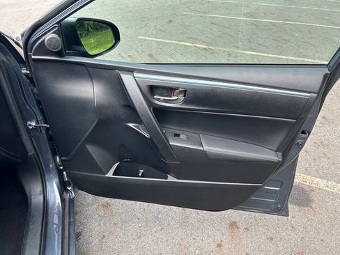 Used 2015 Toyota Corolla LE Premium FWD image 22