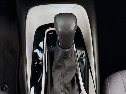 Used 2020 Toyota Corolla SE image 19