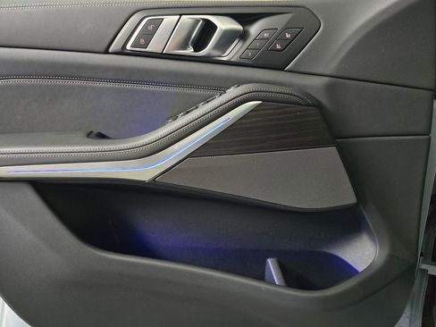 Certified 2025 BMW X5 xDrive40i w/ Executive Package image 14