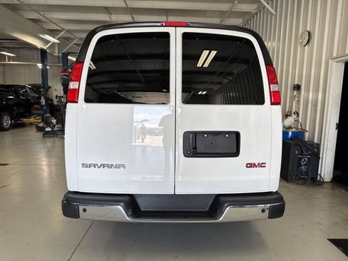 Used 2025 GMC Savana 3500 LT w/ LT Preferred Equipment Group RWD image 7