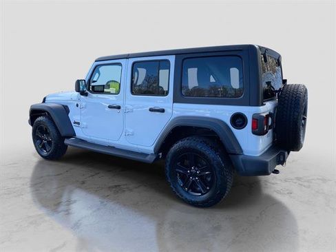 Used 2021 Jeep Wrangler Sport S image 3
