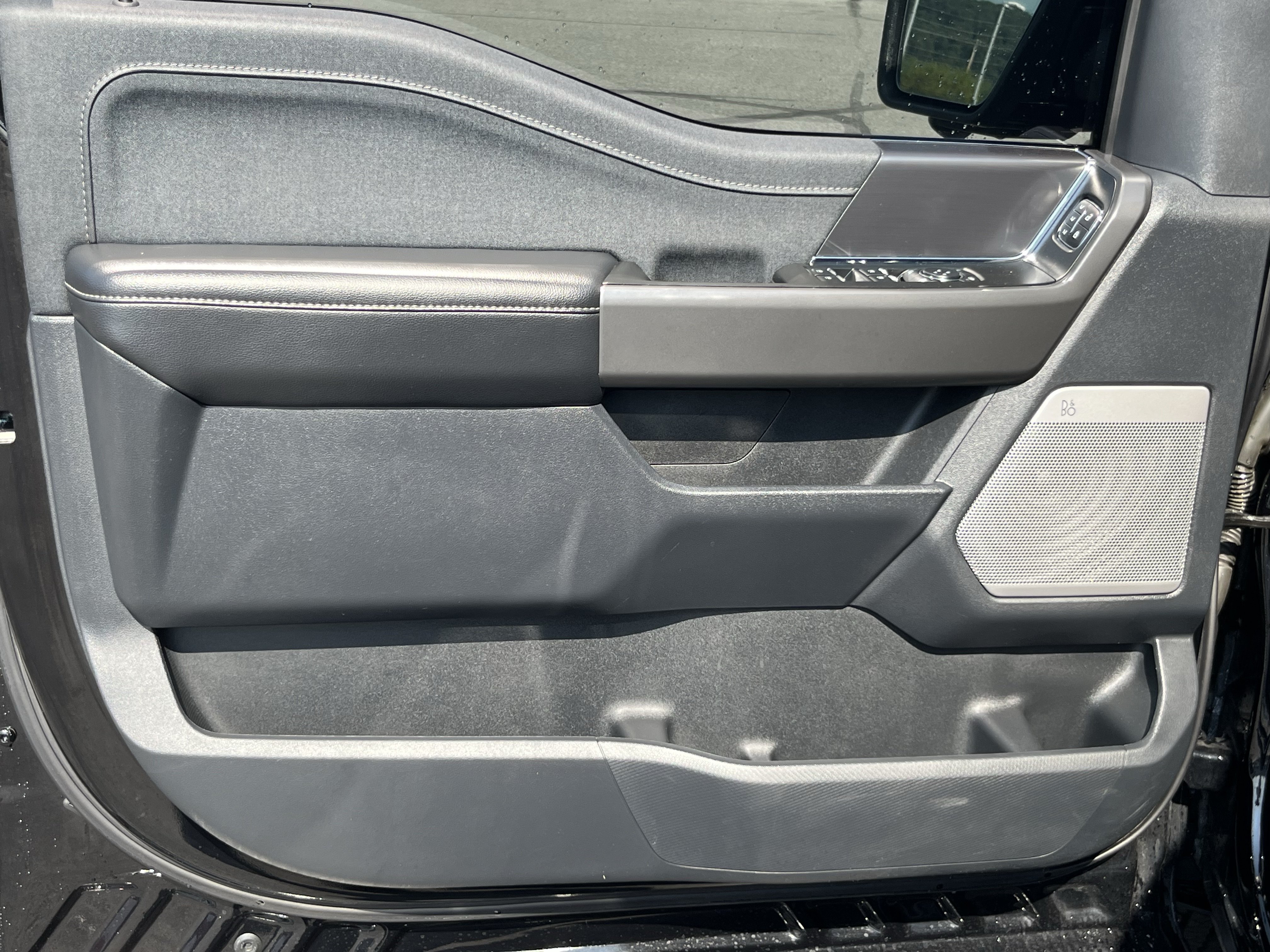 Used 2025 Ford F150 Lariat w/ Equipment Group 501A Mid AWD/4WD image 20