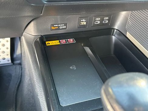 Used 2025 Toyota Camry SE w/ Convenience Package image 26