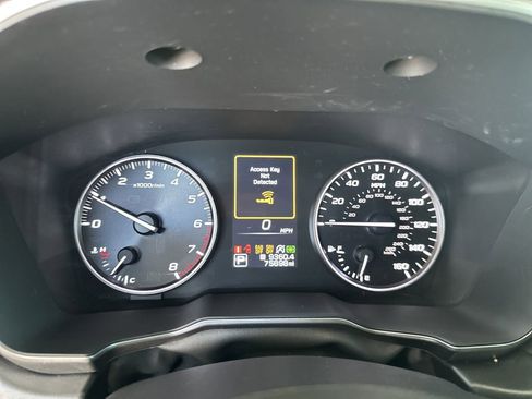 Used 2025 Subaru Outback Limited AWD/4WD image 39