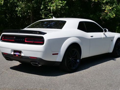 Used 2022 Dodge Challenger R/T Scat Pack RWD image 9