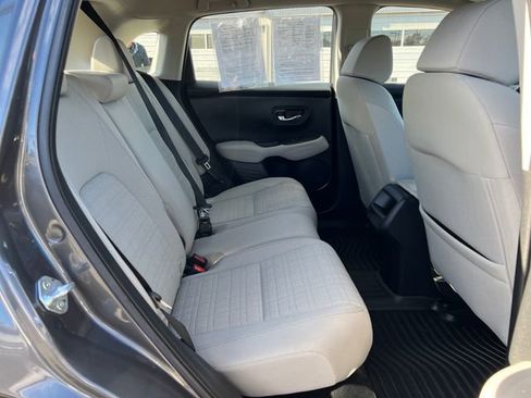 Used 2023 Honda HR-V LX image 11
