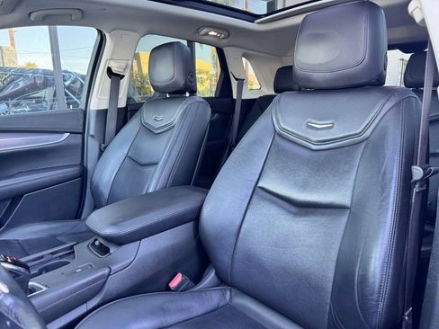 Used 2017 Cadillac XT5 Luxury w/ Driver Awareness Package FWD image 34