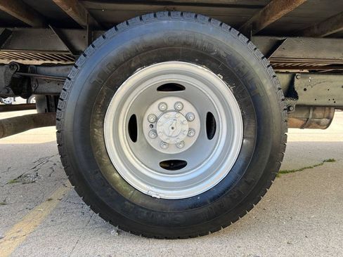 Used 2010 Ford E-350 and Econoline 350 Super Duty RWD image 20