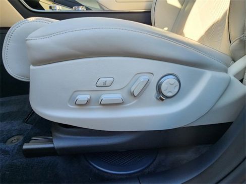 Used 2025 Genesis GV80 3.5T Prestige image 18