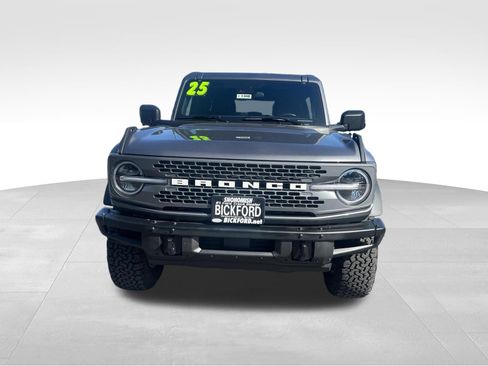 Used 2025 Ford Bronco Badlands AWD/4WD image 2