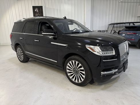 Used 2019 Lincoln Navigator Reserve image 7