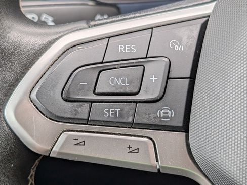 Certified 2022 Volkswagen Taos SE AWD/4WD image 32