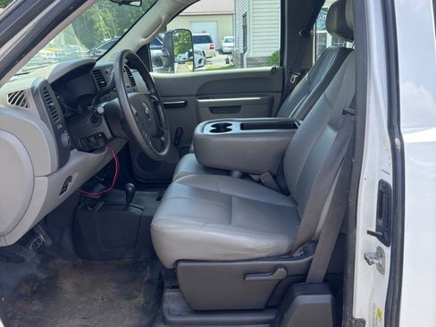 Used 2012 Chevrolet Silverado 1500 W/T AWD/4WD image 12