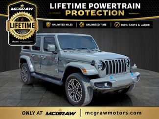 Used 2022 Jeep Wrangler Unlimited Sahara AWD/4WD video 3