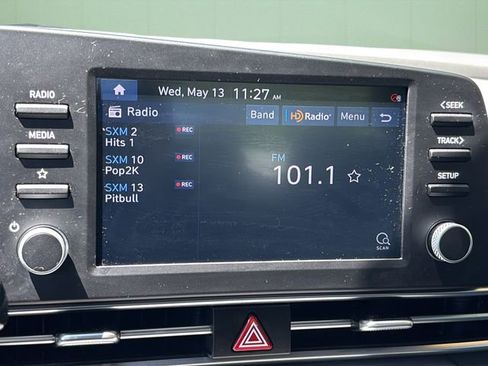 Used 2021 Hyundai Elantra SEL FWD image 19