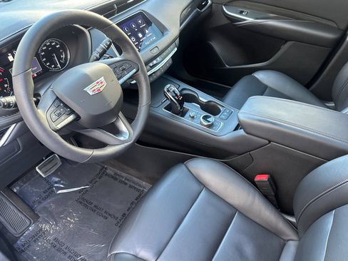 Used 2022 Cadillac XT4 Sport AWD/4WD image 10