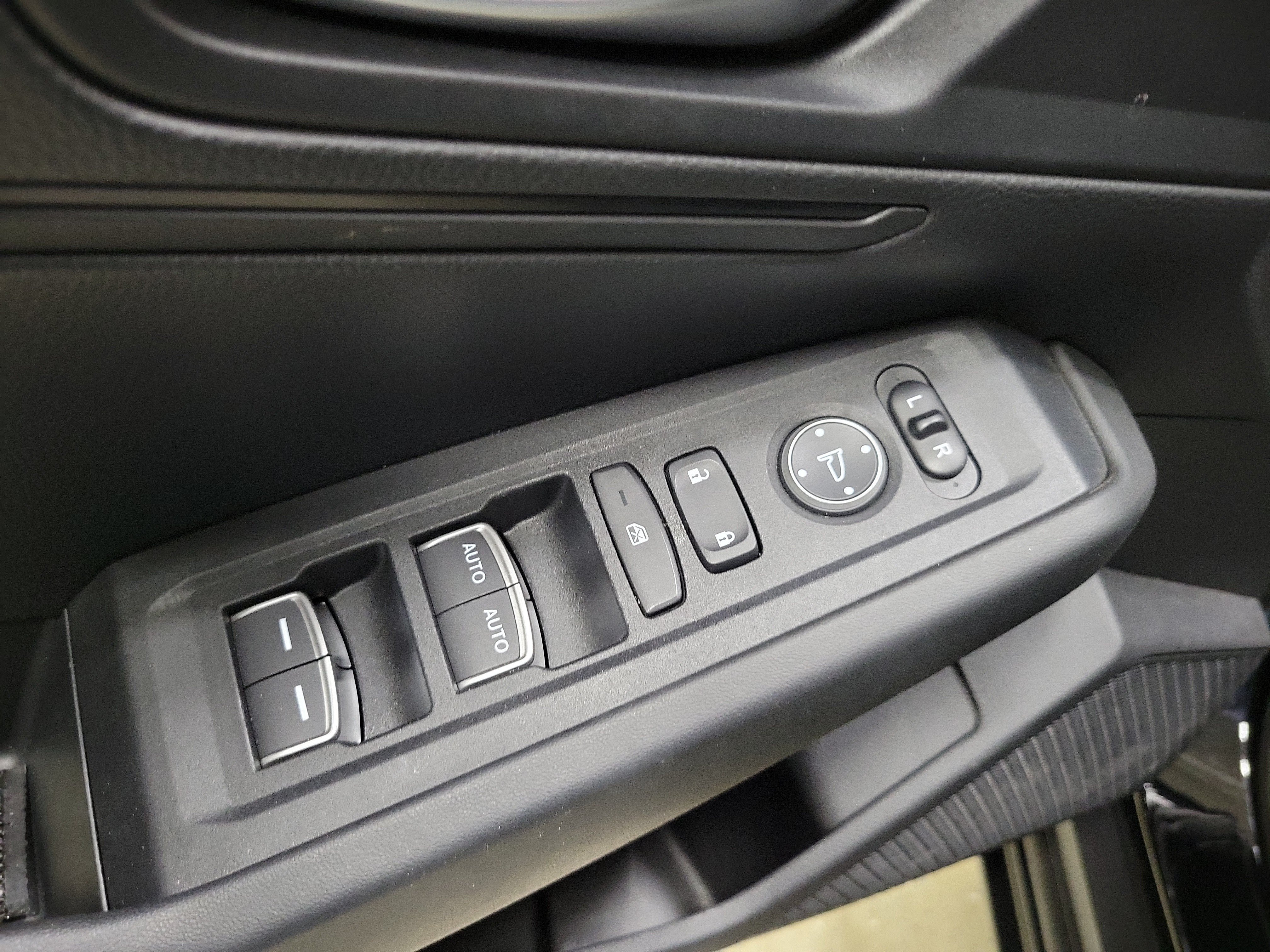 Certified 2025 Honda Accord LX image 19