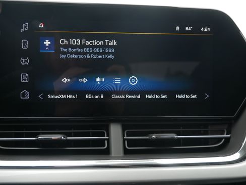 New 2026 Chevrolet Trax LT w/ LT Convenience Package FWD image 7