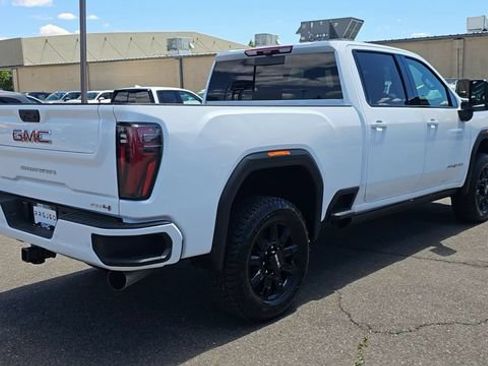New 2026 GMC Sierra 2500 AT4 w/ AT4 Premium Plus Package AWD/4WD image 9