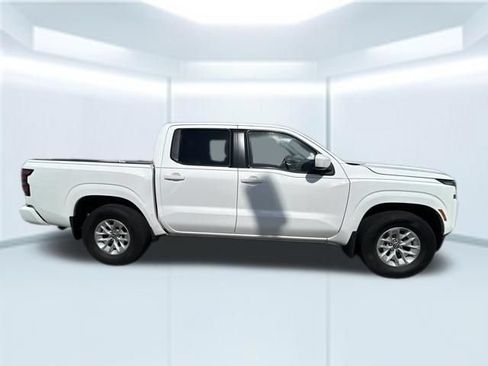 Used 2024 Nissan Frontier SV w/ Technology Package RWD image 5