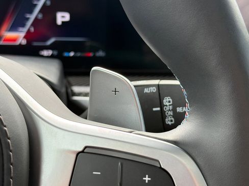 Used 2025 BMW X7 M60i image 36