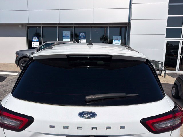 Used 2023 Ford Escape ST-Line w/ Tech Pack #1 FWD image 9