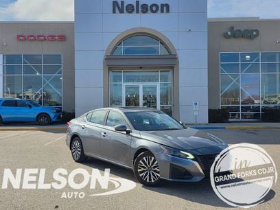 Used 2023 Nissan Altima 2.5 SV