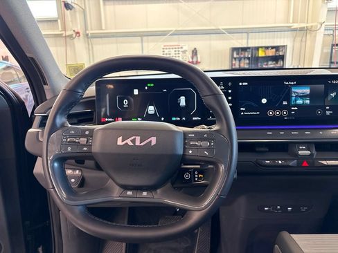 Certified 2024 Kia EV9 Land AWD/4WD image 8