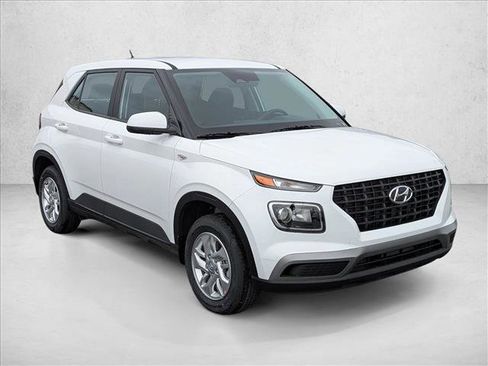 New 2026 Hyundai Venue SE image 3