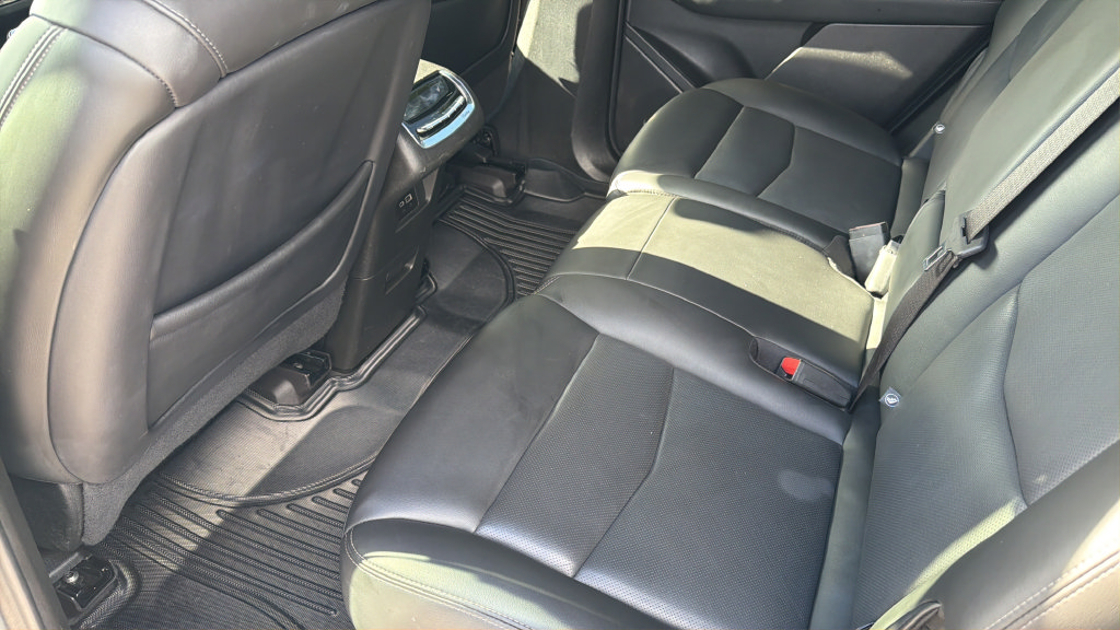 Used 2024 Cadillac XT6 Premium Luxury FWD image 25