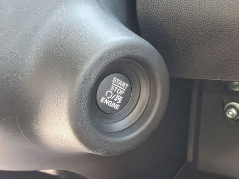 Used 2024 RAM ProMaster 2500 image 16