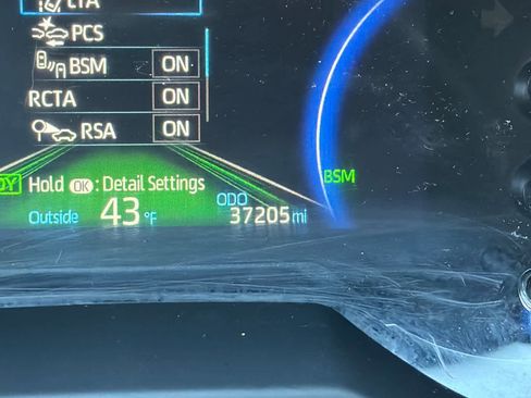 Used 2024 Toyota RAV4 LE image 28