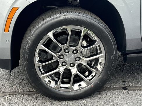 New 2026 GMC Yukon Denali w/ Sun & Power Step Package AWD/4WD image 19