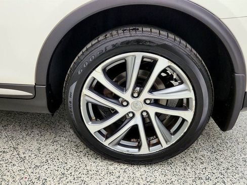 Used 2017 INFINITI QX50 AWD w/ Technology Package image 9