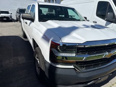 Used 2018 Chevrolet Silverado 1500 W/T w/ Trailering Package image 3