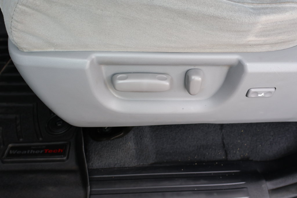 Used 2019 Toyota Sequoia SR5 AWD/4WD image 21