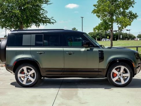 New 2026 Land Rover Defender 110 X AWD/4WD image 7