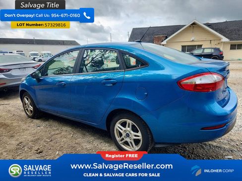 Used 2017 Ford Fiesta SE FWD image 3
