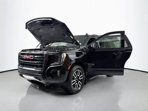 Used 2022 GMC Yukon AT4 AWD/4WD image 10
