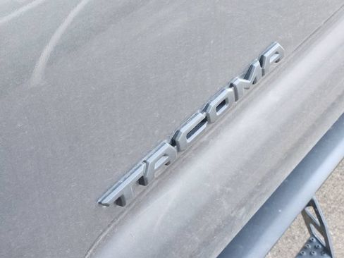 Used 2022 Toyota Tacoma SR5 RWD image 9