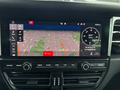 Used 2019 Porsche Macan S image 30