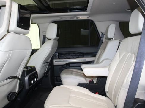 Used 2020 Ford Expedition Platinum AWD/4WD image 21