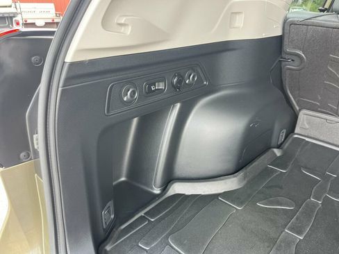 Used 2024 Subaru Forester Touring AWD/4WD image 23
