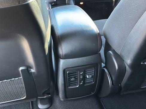 Used 2024 Dodge Durango GT image 20