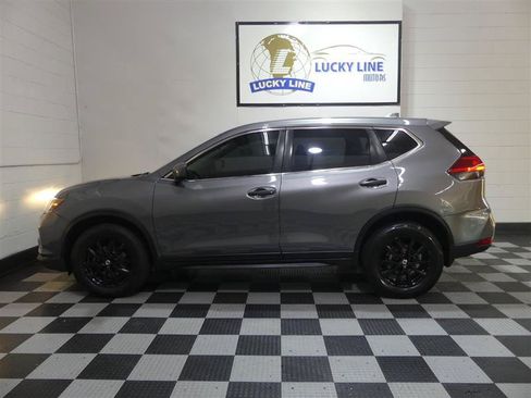 Used 2017 Nissan Rogue S AWD/4WD image 7