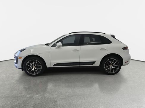 Used 2023 Porsche Macan Turbo image 8