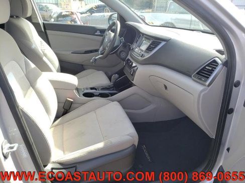 Used 2017 Hyundai Tucson SE image 6