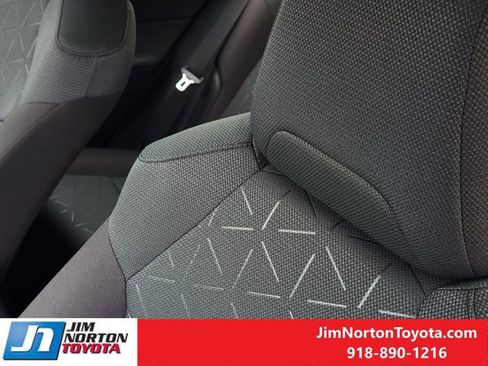 Used 2025 Toyota RAV4 XLE w/ Convenience Package image 17