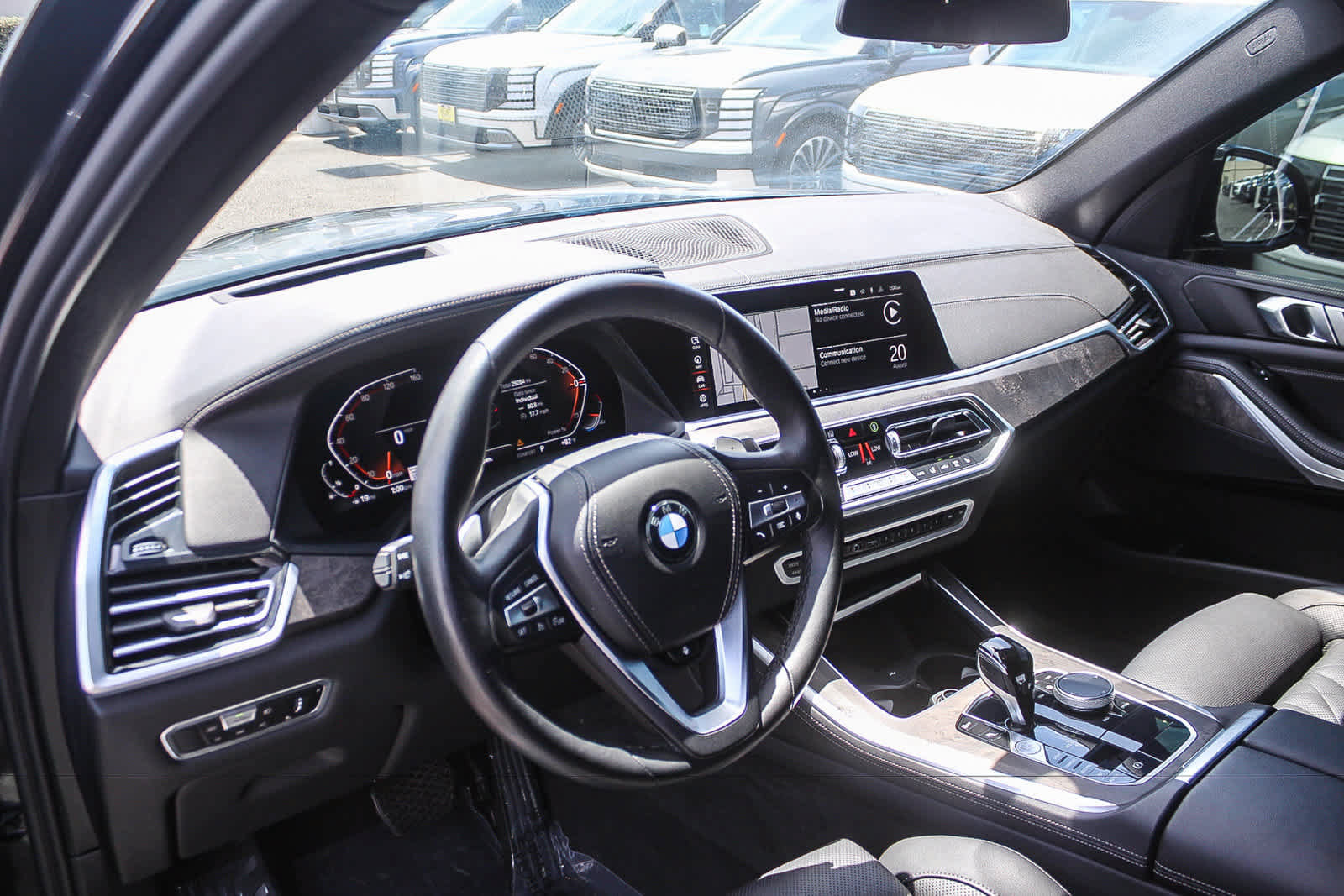 Used 2023 BMW X5 xDrive40i w/ Premium Package AWD/4WD image 22