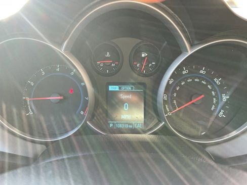 Used 2014 Chevrolet Cruze LS image 16